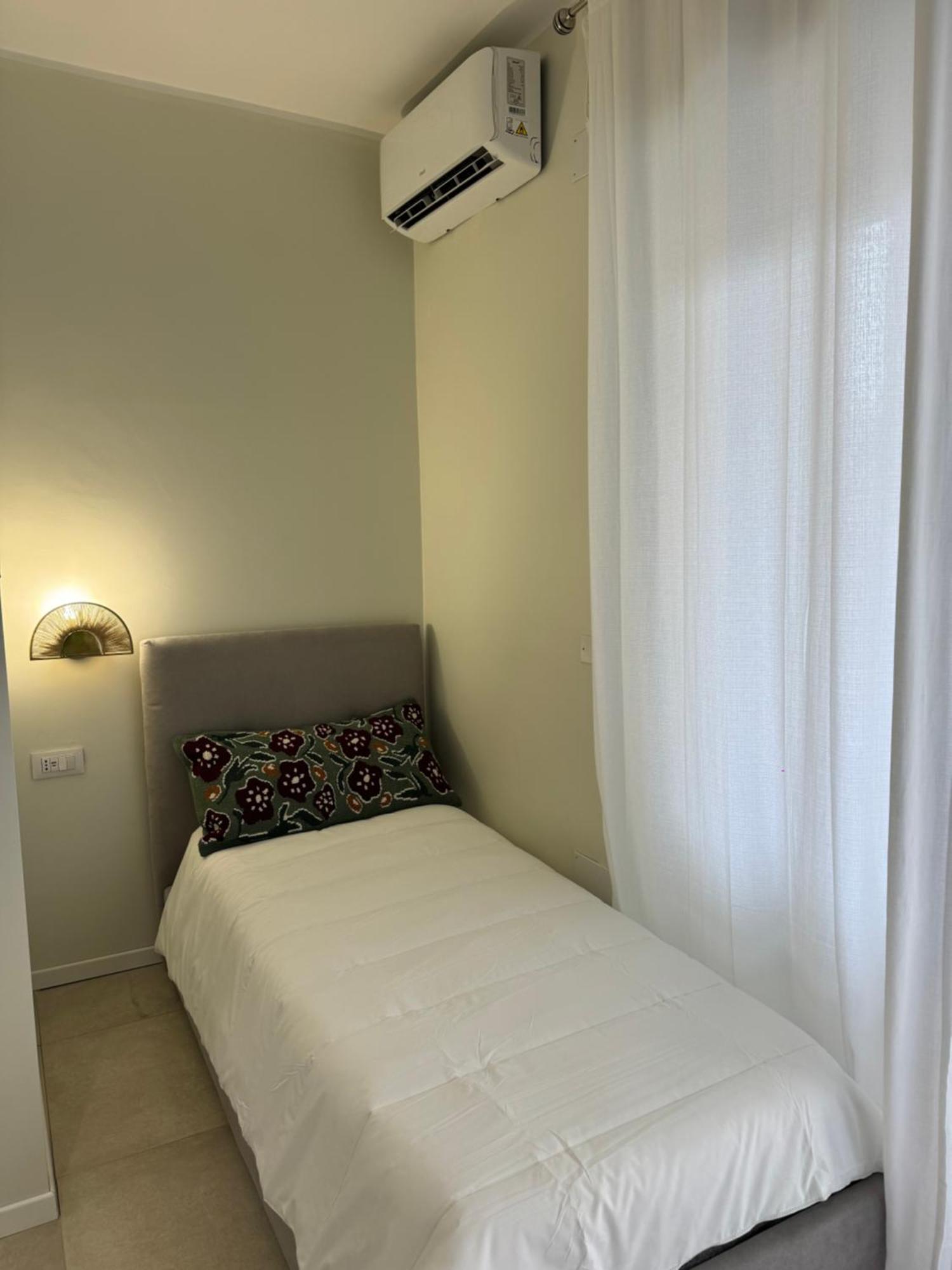 Hotel Dimora Dei Vespri 1 Catania Esterno foto